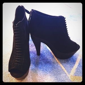 Steve Madden suede and wood platform heels